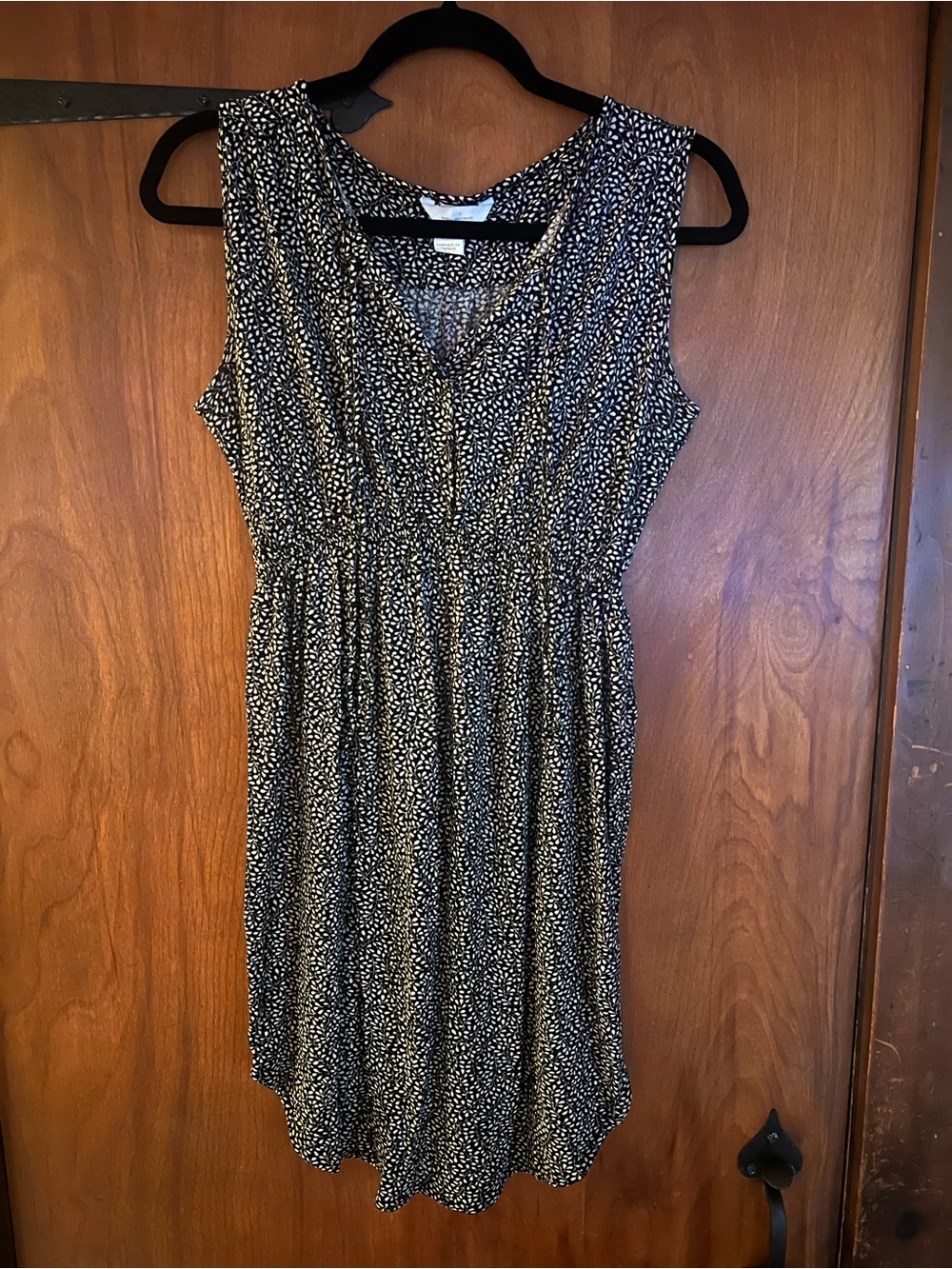 H&M Black and White Sleeveless Midi Dress with V-Neck